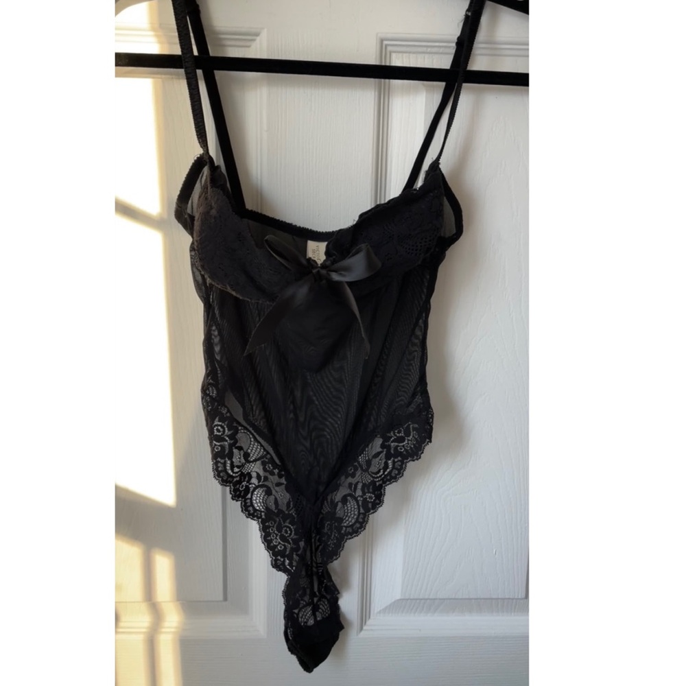 Vintage Victoria's Secret White Label Rare Lace Demi Teddy Bodysuit in Black
